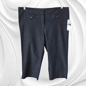 SOHO APPAREL LTD NEW YORK Plus size Women's Low Rise Black Cropped Slacks S: 16